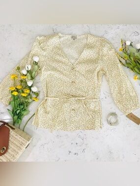 Daniel Cremieux Yellow Floral V-Neck Button Tie-Waist Blouse